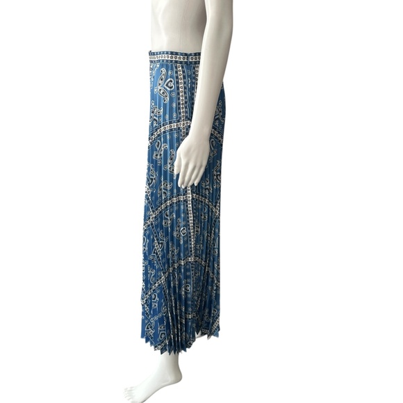 NWT $325 Sandro Blue/White Leianne Pleated Skirt Size 40/US 8 - Picture 7 of 11